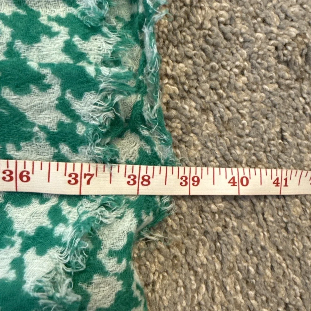 Gap‎ Women's Green & White Houndstooth Cotton/Wool Blend Scarf